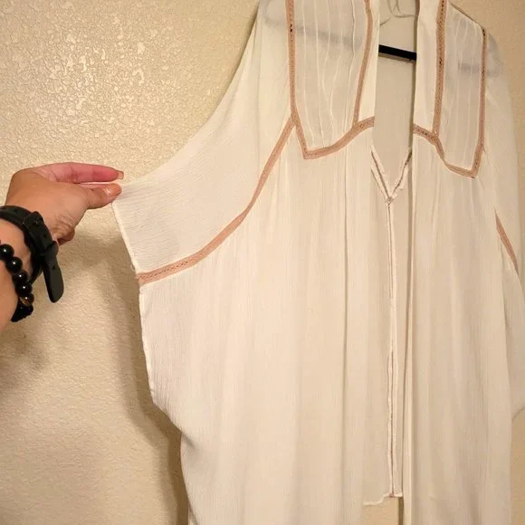 Altar'd State Womens Duster Cream M/L Crochet Trim Kimono Open Front - Picture 4 of 7